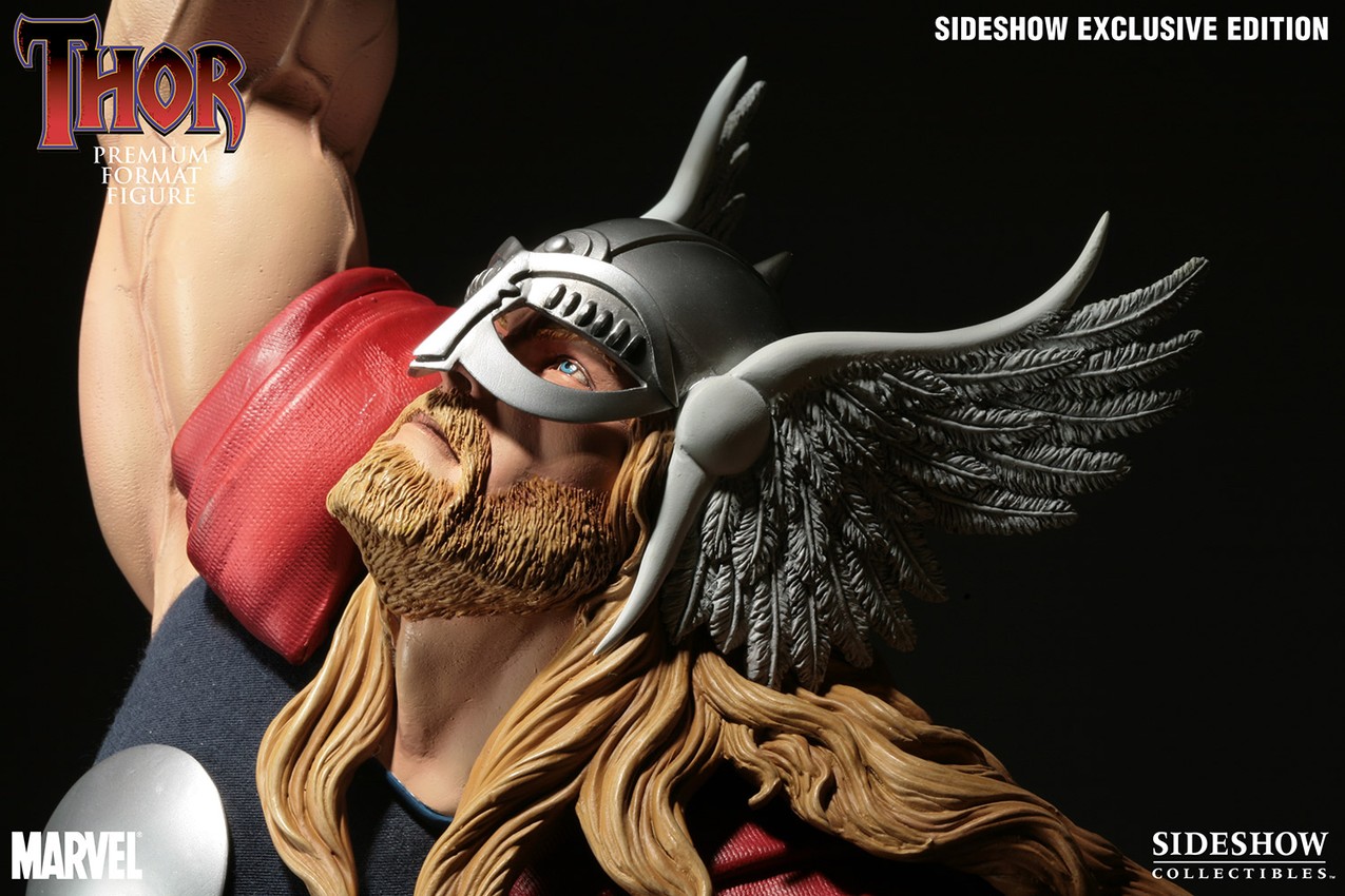Marvel Thor Premium Format™ Figure  View 4