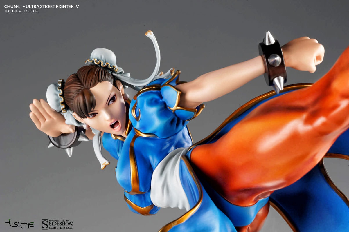 Street Fighter Chun-Li Collectible Figure  View 3