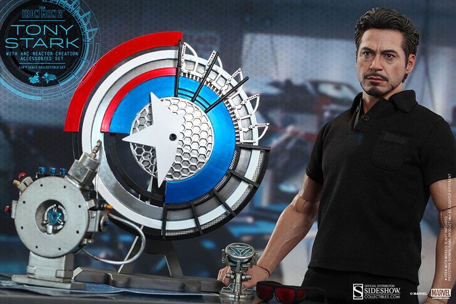 Marvel Tony Stark with Arc Reactor Creation Accessories Sixth Scale Figure Set  View 5