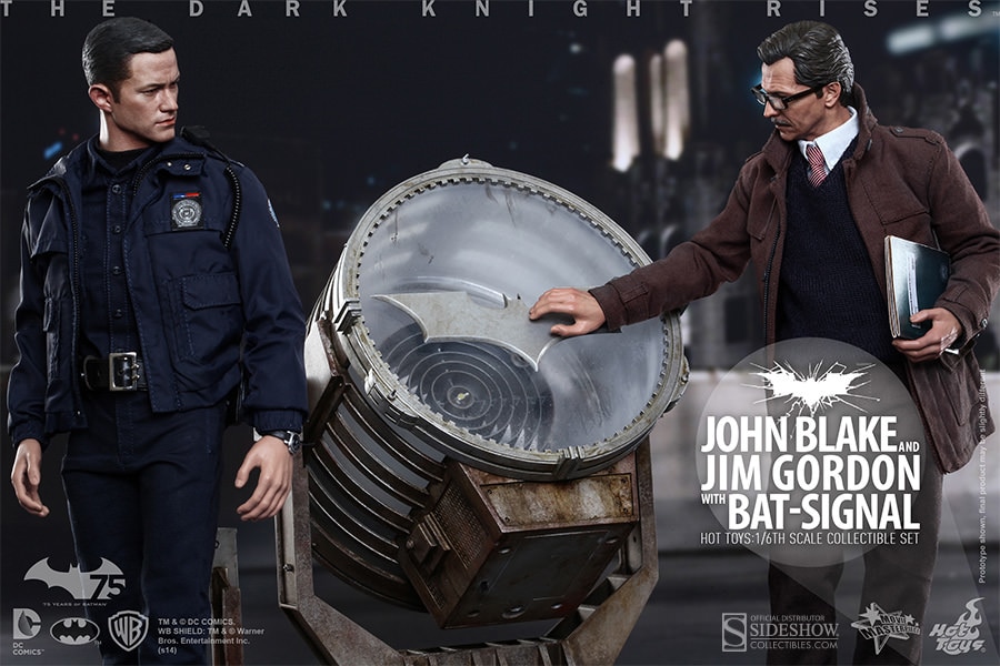 DC Comics John Blake and Jim Gordon with Bat-Signal Sixth Scale Figure Set  View 3
