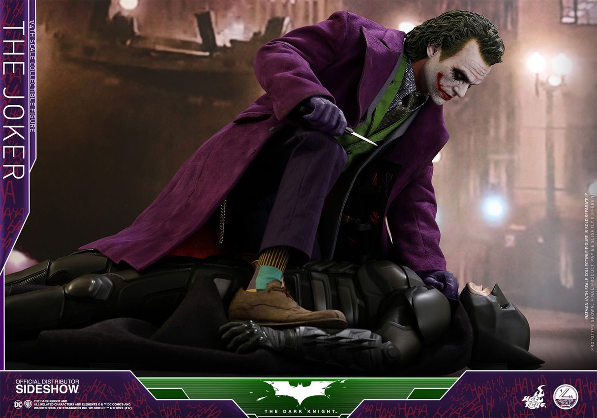 The joker quarter scale figure by hot toys deals