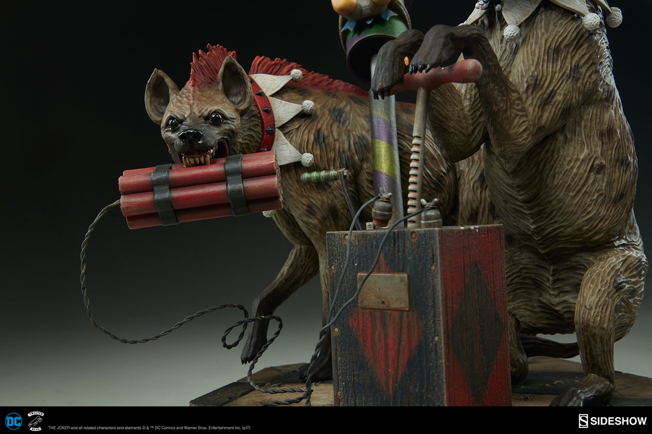 DC Comics Bud and Lou Maquette - Prototype Shown View 4