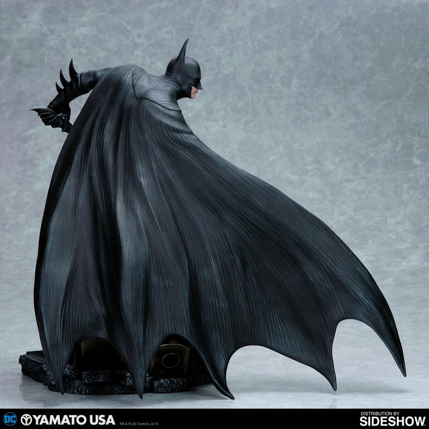DC Comics Batman PVC Figure - Prototype Shown View 4