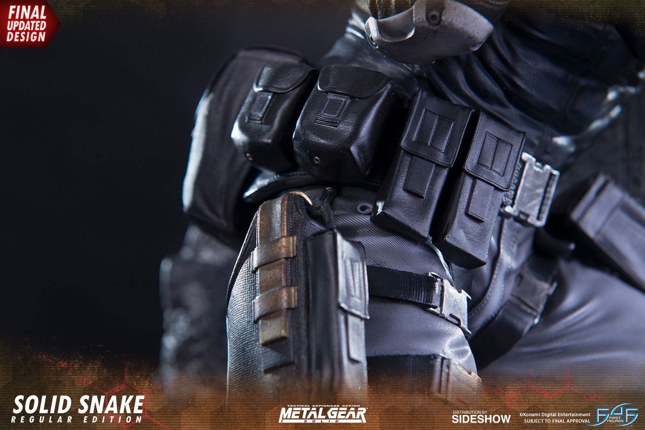 First 4 Figures Estatua De PVC De Solid Snake SD – 20 Cm De Altura, Base Con Luz LED (2 Modos), Ojos Intercambiables, Edición Estándar, Licencia Oficial De Metal Gear Solid, Ideal Para Coleccionistas