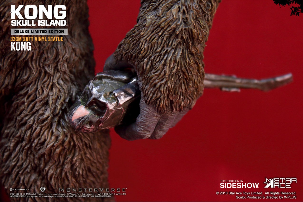 Kong: Skull Island Kong Deluxe Vinyl Statue - Prototype Shown View 4