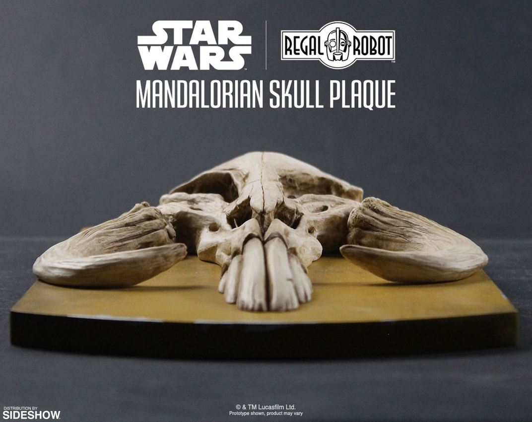 Mandalorian Skull Plaque Statue by Regal Sideshow Collectibles