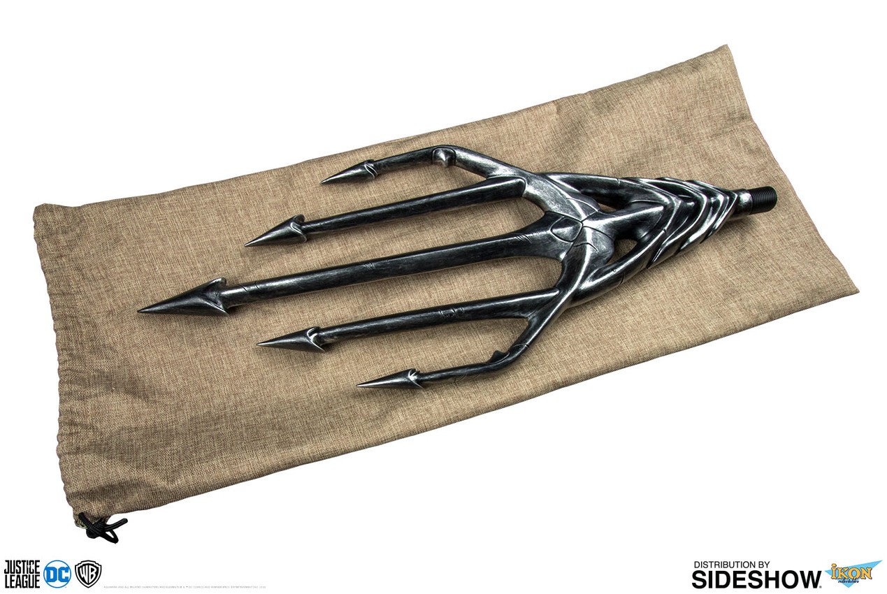 DC Comics Aquamans Trident Prop Replica by Ikon Collectibles