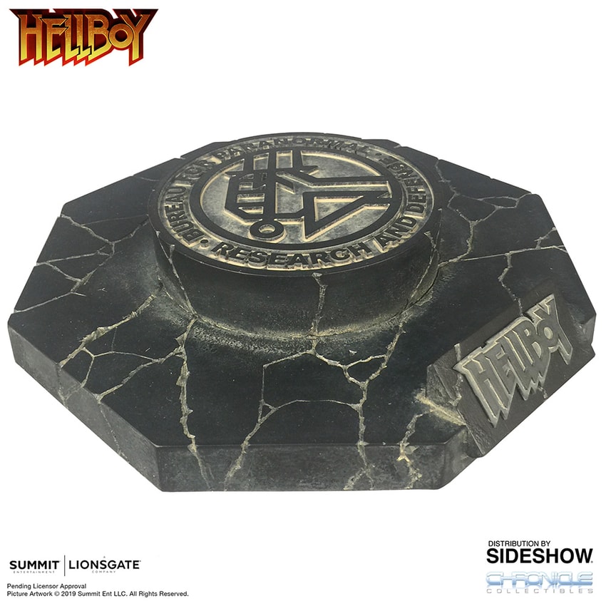 Hellboy Right Hand of Doom Replica | Sideshow Collectibles