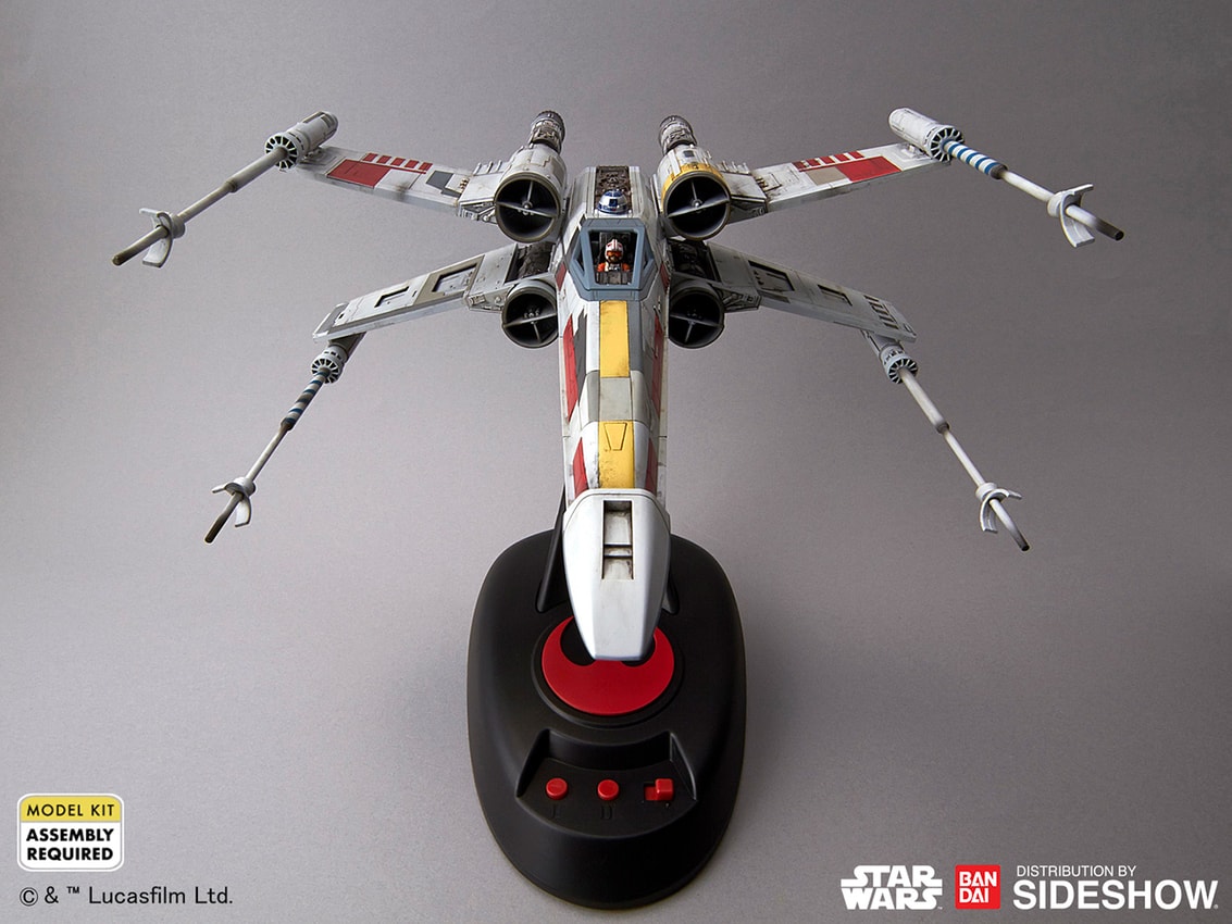 X-Wing Starfighter Moving Edition Plastic Model Kit | Sideshow