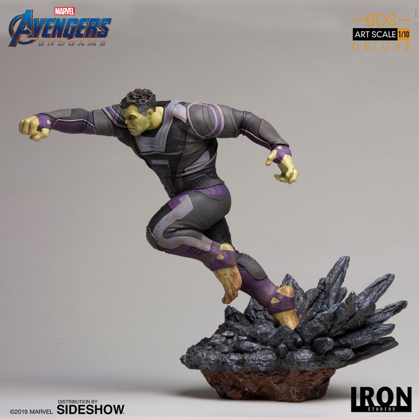 Marvel Hulk (Deluxe) 1:10 Scale Statue - Prototype Shown View 2