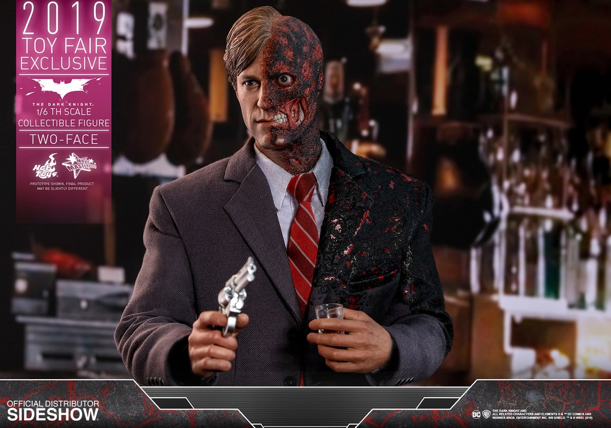 Hot Toys DC Comics Two-Face Sixth Scale Collectible Figure