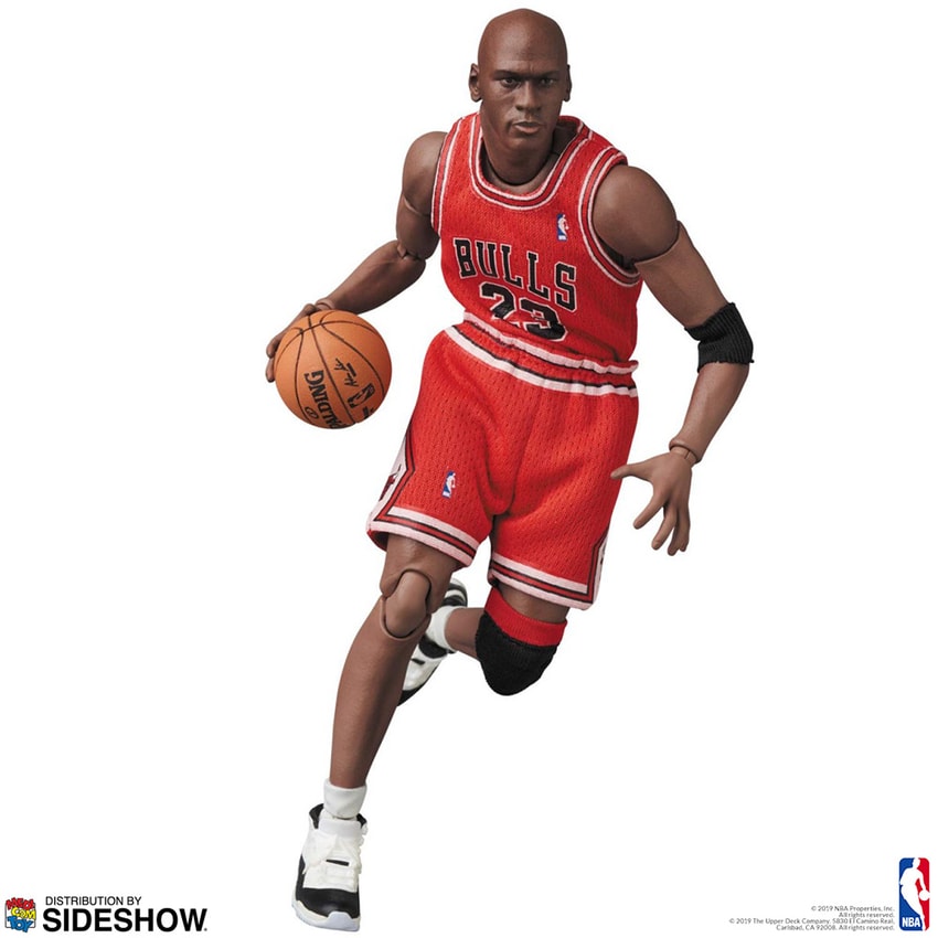 Action Figure Jogador de Basquete Michael Jeffrey Jordan: Chicago Bulls NBA  Escala 1/9 - MKP - Toyshow Tudo de Marvel DC Netflix Geek Funko Pop  Colecionáveis