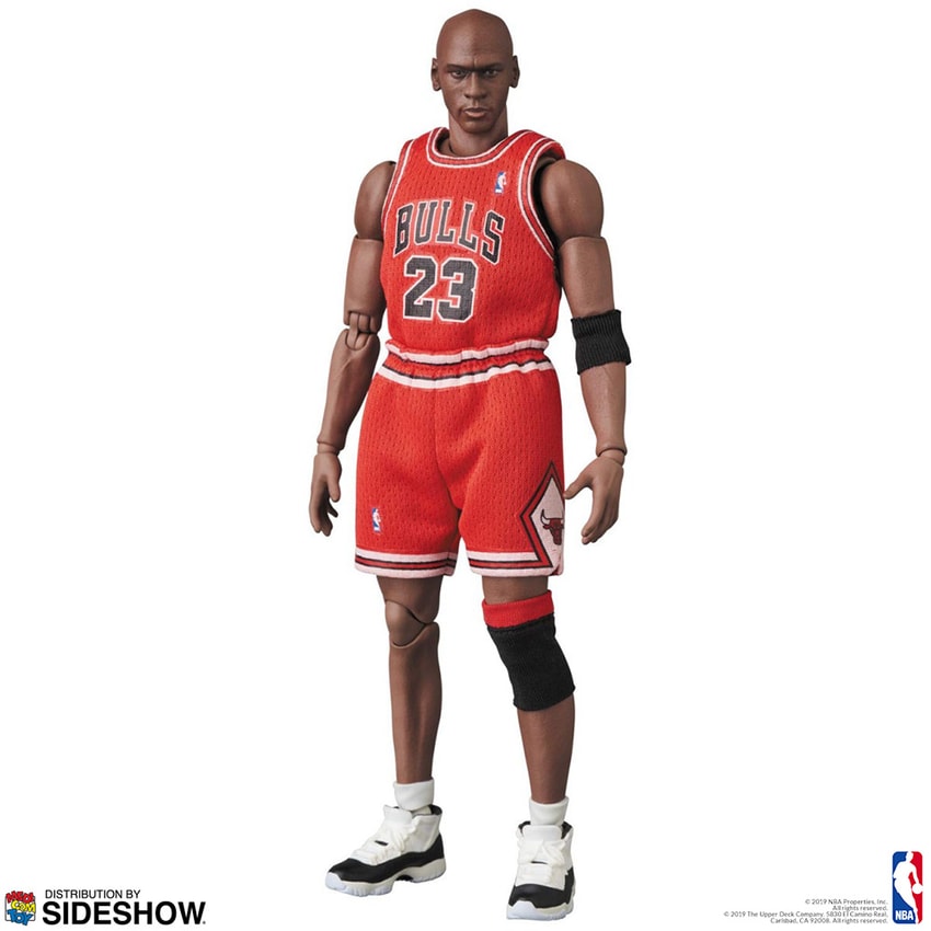 Michael Jordan (Chicago Bulls) MAFEX Collectible Figure | Sideshow