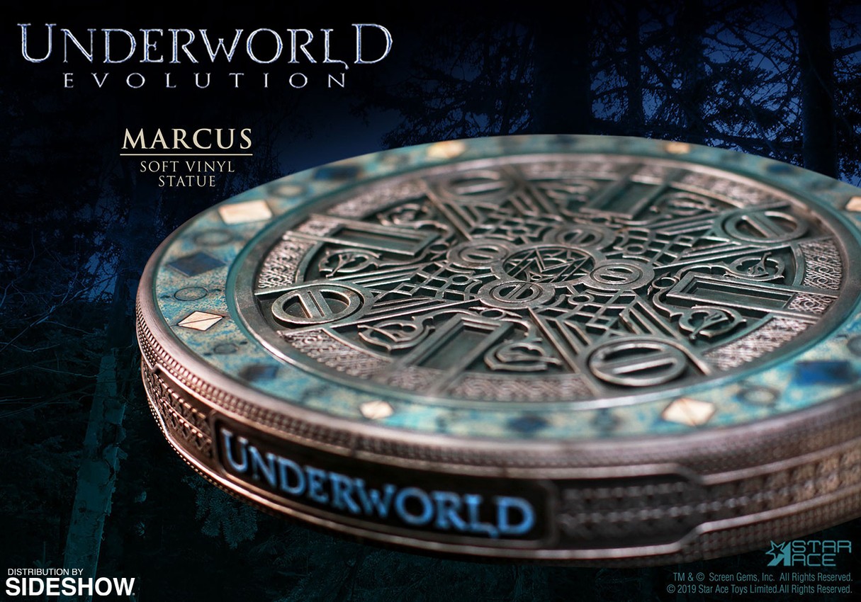 Marcus Deluxe Soft Vinyl Statue | Sideshow Collectibles