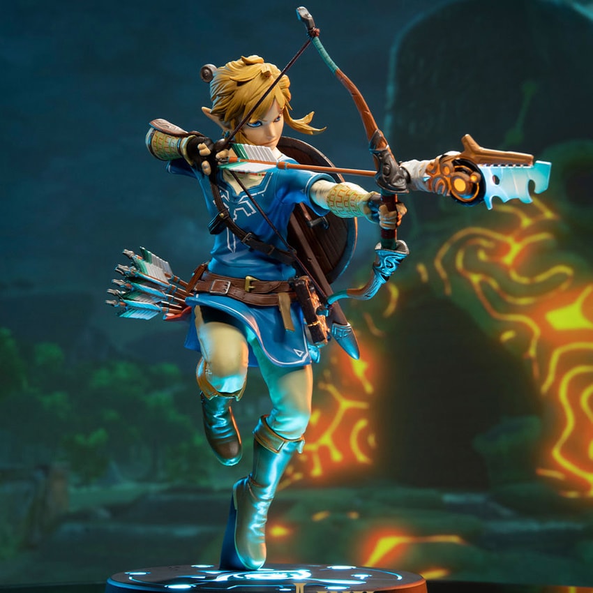 The Legend of Zelda Link (Collector's Edition) Statues  Collector Edition - Prototype Shown View 3