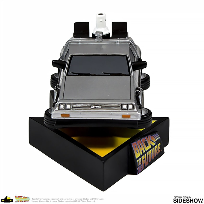 Back to the Future Delorean Time Machine (Premium Motion) Statue