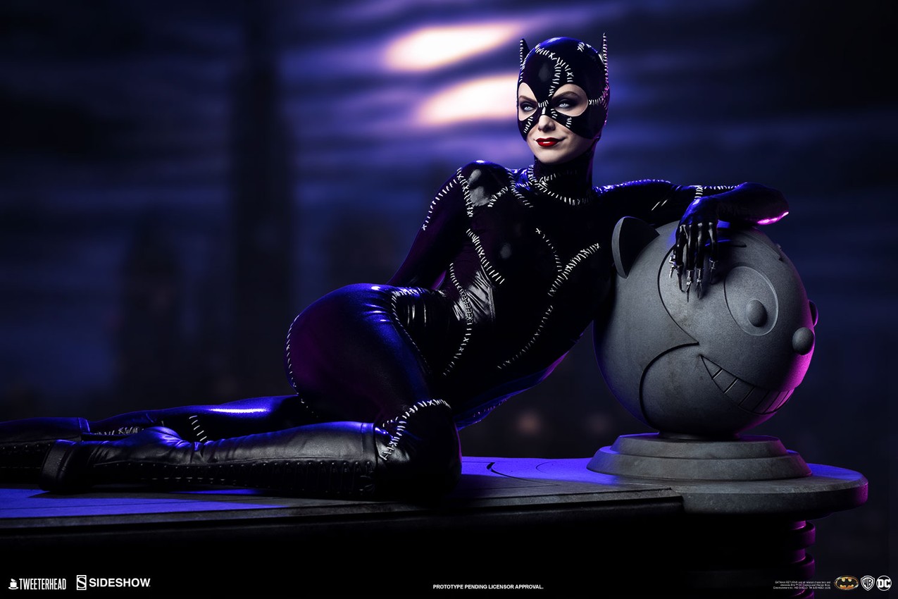 DC Comics Catwoman Maquette by Tweeterhead | Sideshow Collectibles