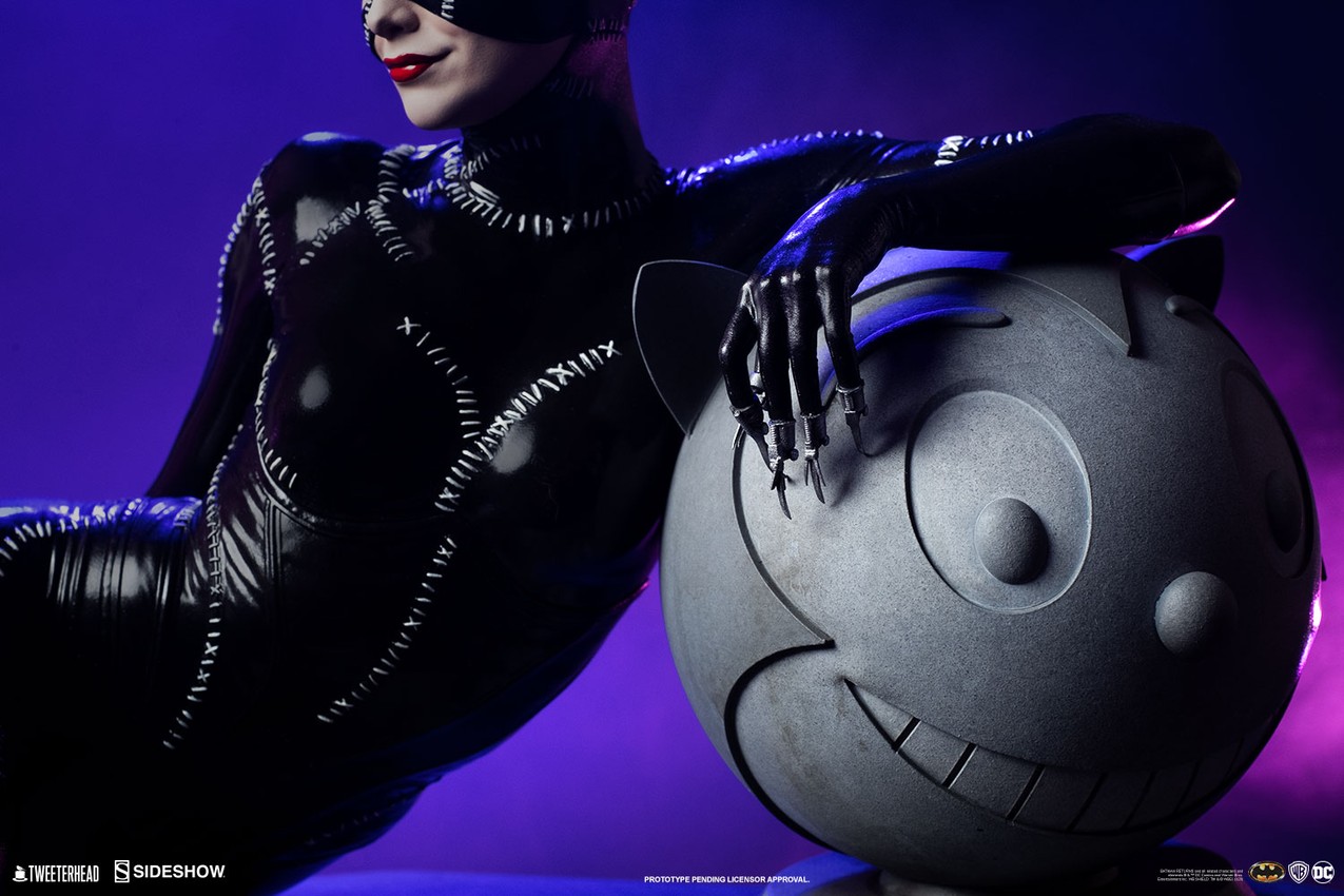 DC Comics Catwoman Maquette by Tweeterhead | Sideshow Collectibles
