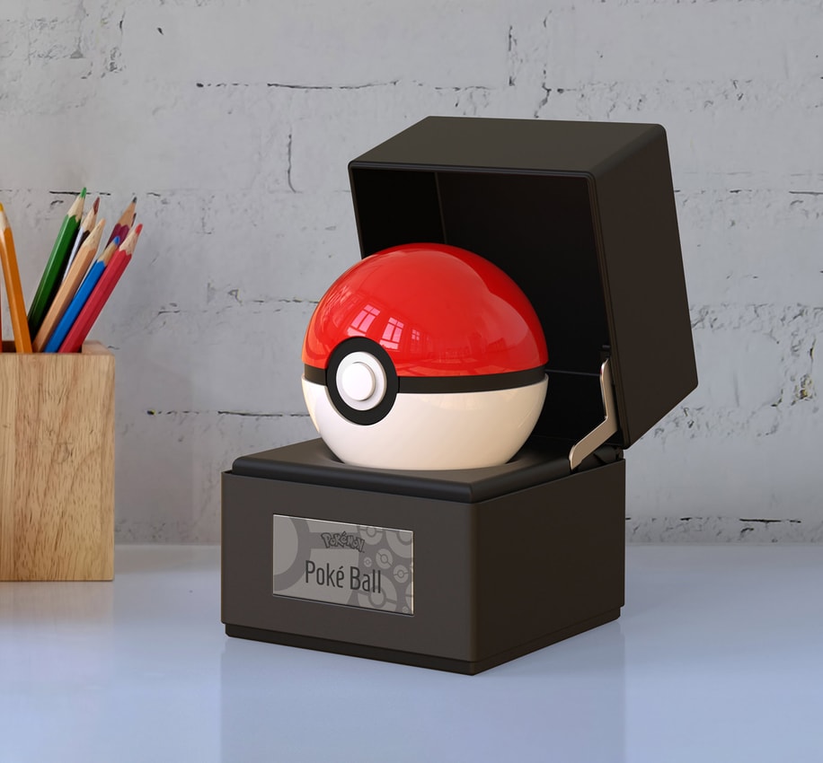 Poké Ball Replica | Sideshow Collectibles