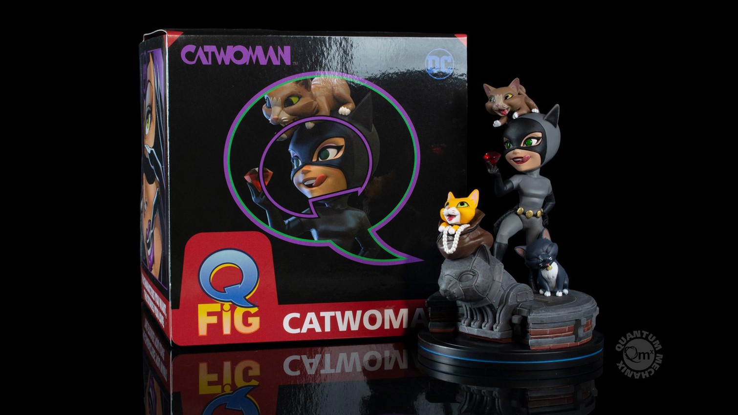 DC Comics Catwoman Q-Fig Elite Collectible Figure - Prototype Shown View 2