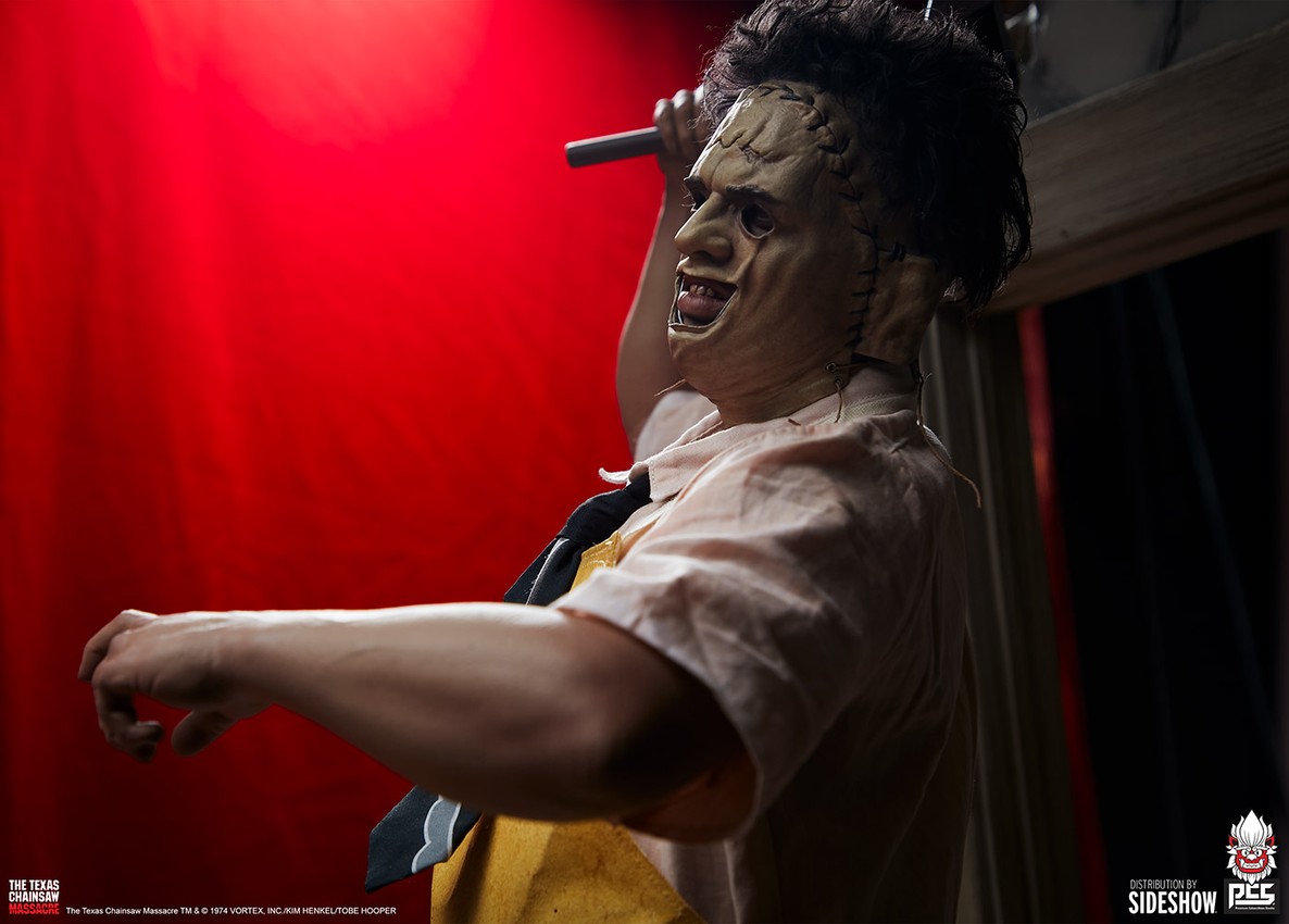 Texas Chainsaw Massacre Leatherface "The Butcher" 1:3 Scale Statue  Collector Edition - Prototype Shown View 4