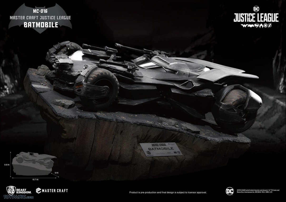 Justice League Batmobile Master Craft Diorama | Sideshow Collectibles