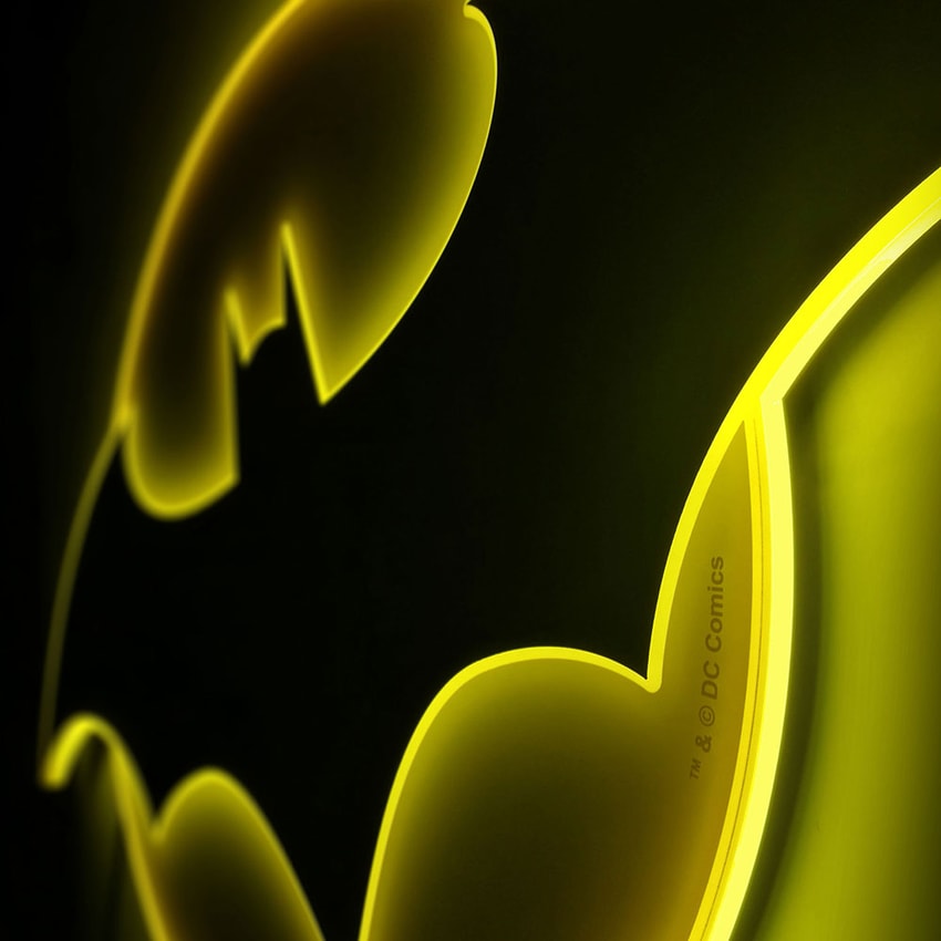 Batman LED Logo Wall Light | Sideshow Collectibles