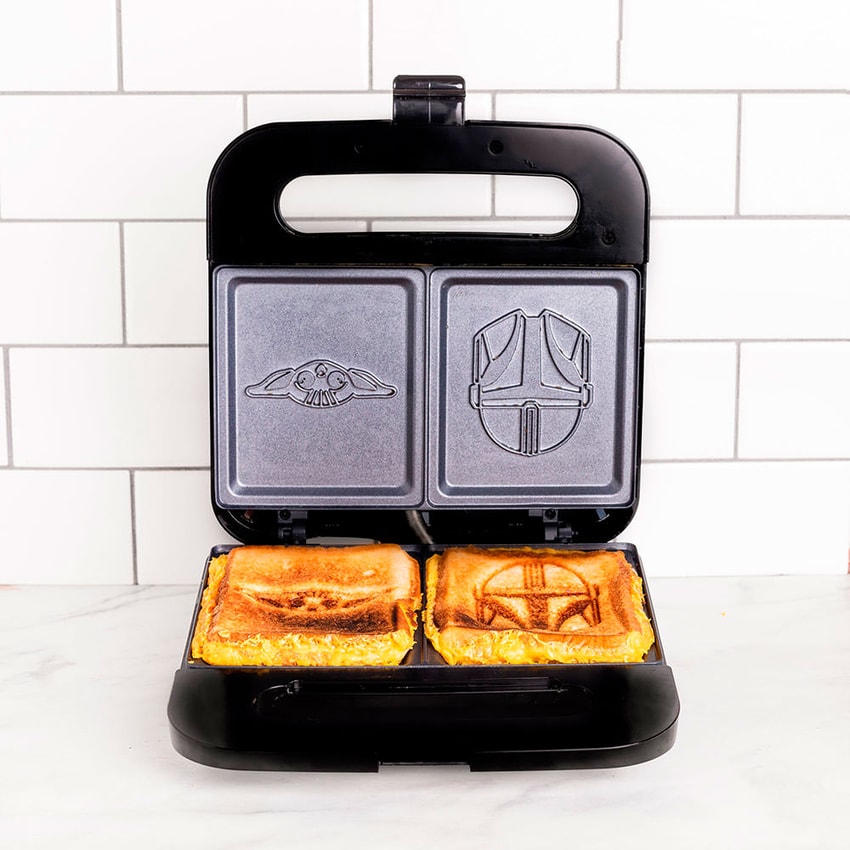 The Mandalorian Grilled Cheese Maker View 5