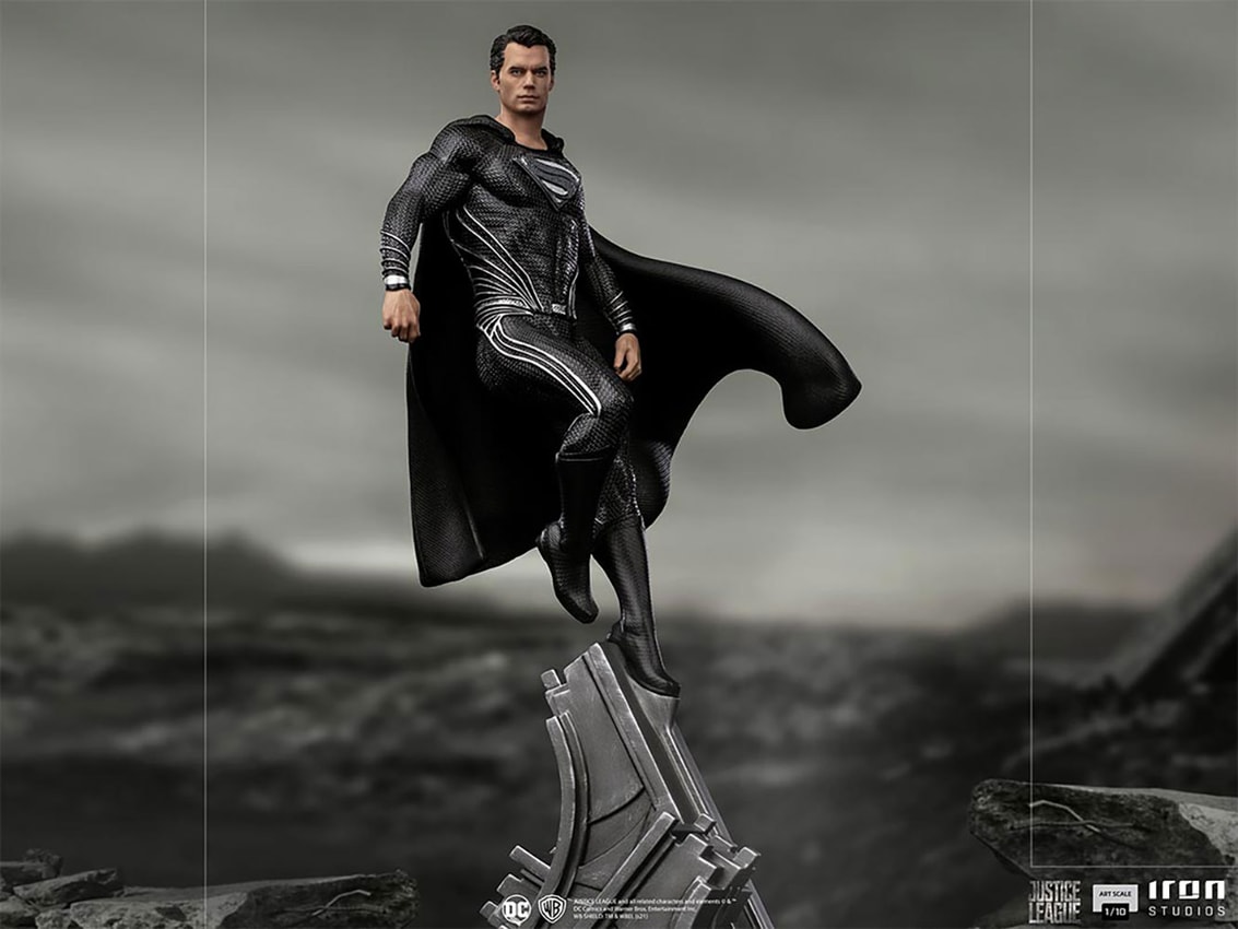 Superman Black Suit 1:10 Scale Statue by Iron Studios
