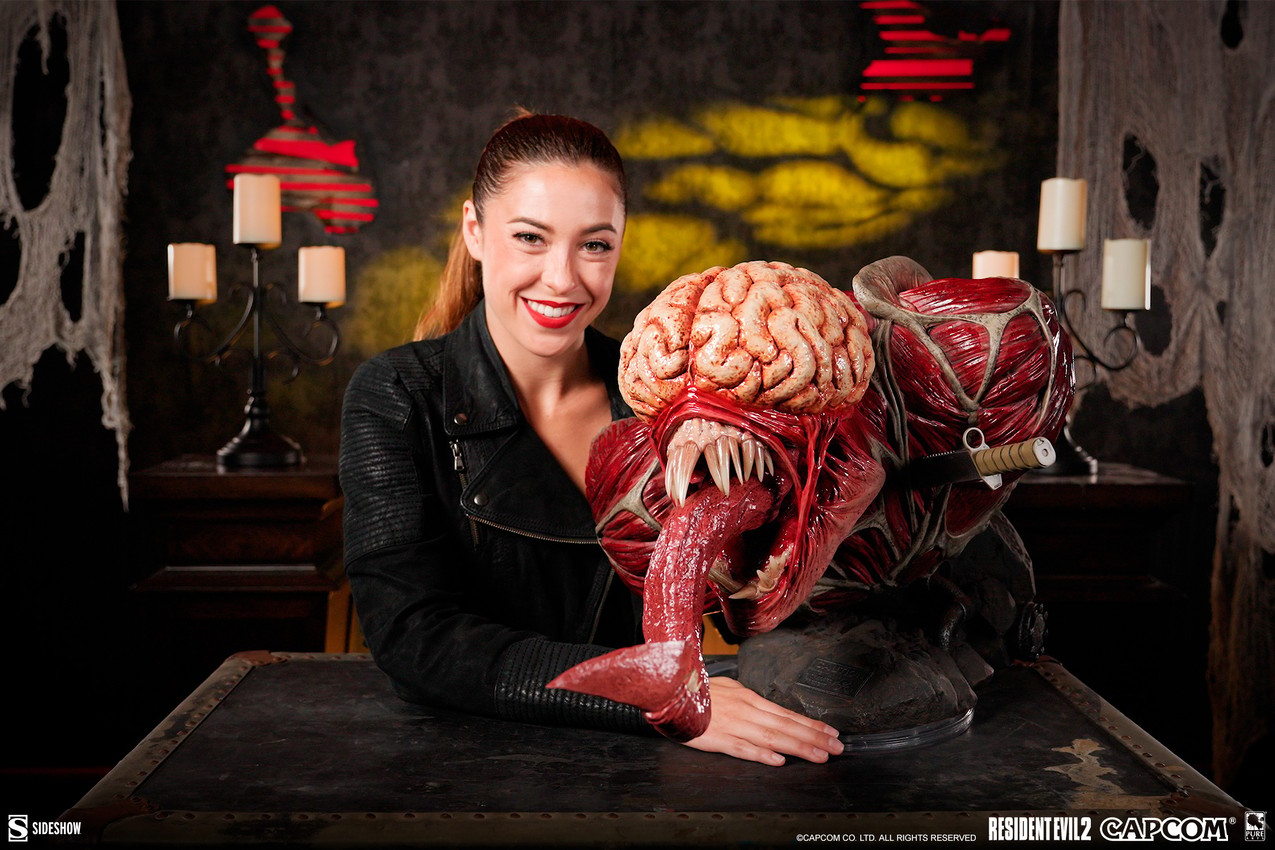 Licker Life Size Bust | Sideshow Collectibles