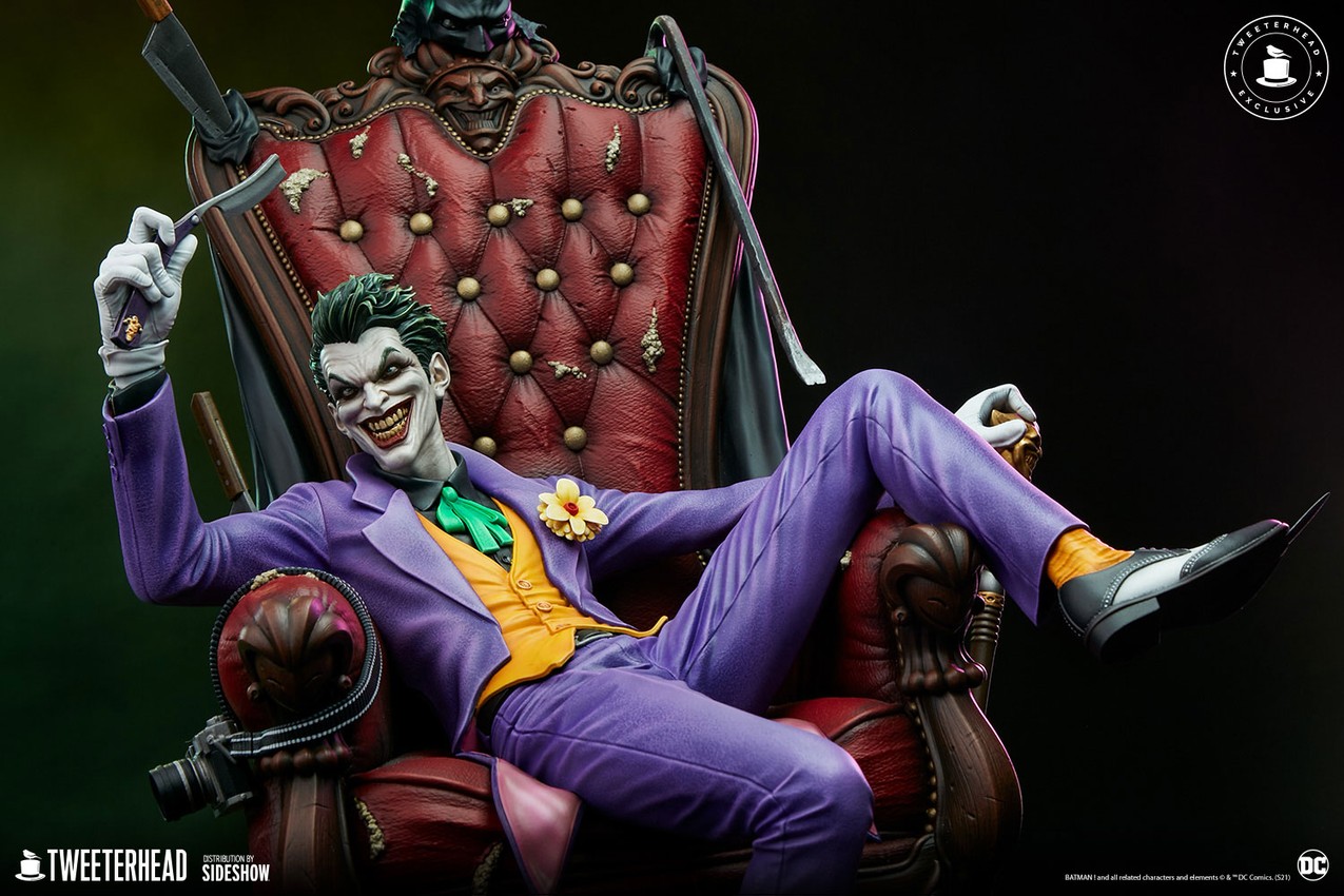 The Joker (Deluxe) Exclusive Edition - Prototype Shown View 4