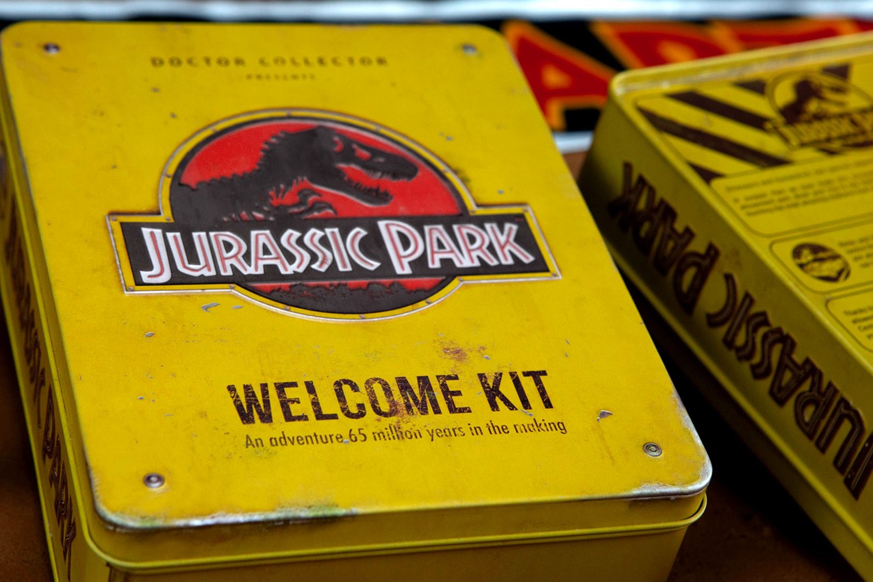 Jurassic Park Welcome Kit (Standard Edition) View 3