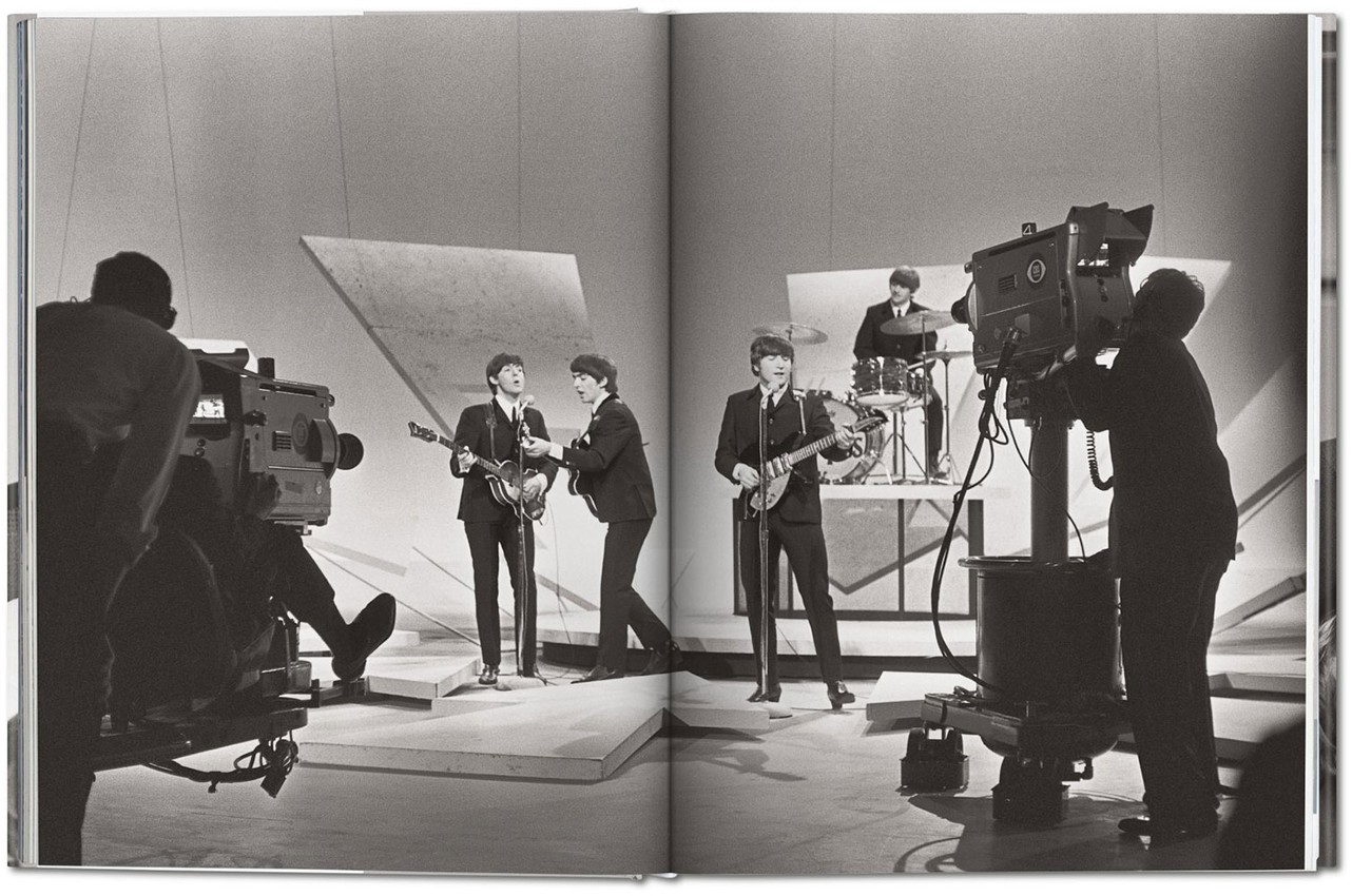 Harry Benson. The Beatles