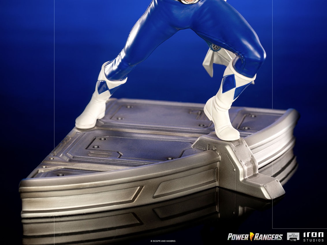 Mighty Morphin Power Rangers Blue Ranger 1:10 Scale Statue - Prototype Shown View 4