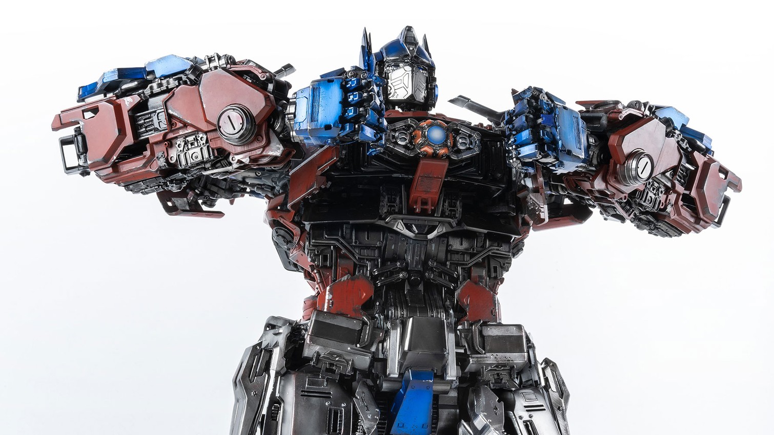 Cybertronian Optimus Prime- Prototype Shown