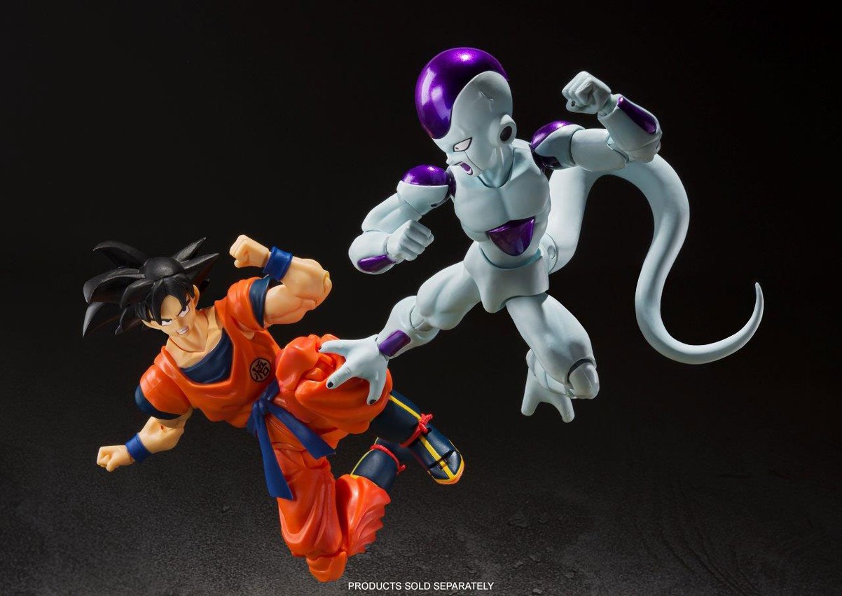 Frieza Fourth Form Figure by Bandai | Sideshow Collectibles