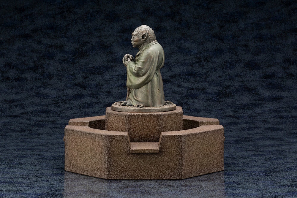 Star Wars Yoda Fountain Statues - Prototype Shown View 3