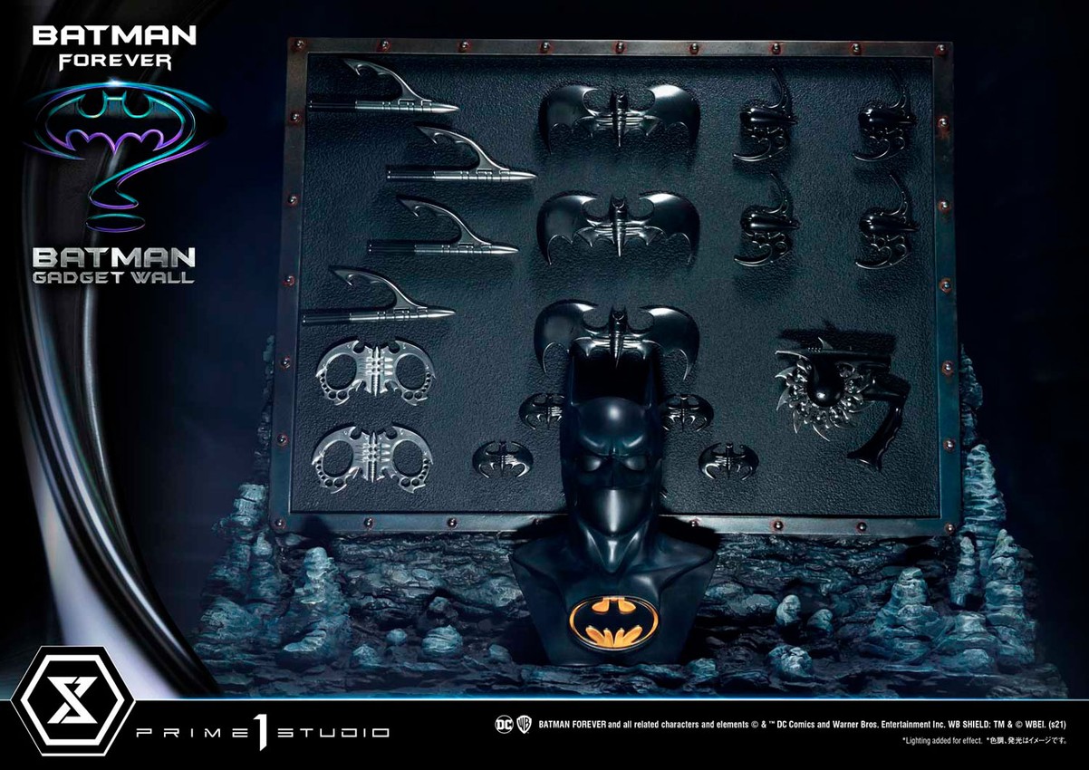 Batman Gadget Wall 1:3 Scale Statue by Prime 1 Studio | Sideshow ...