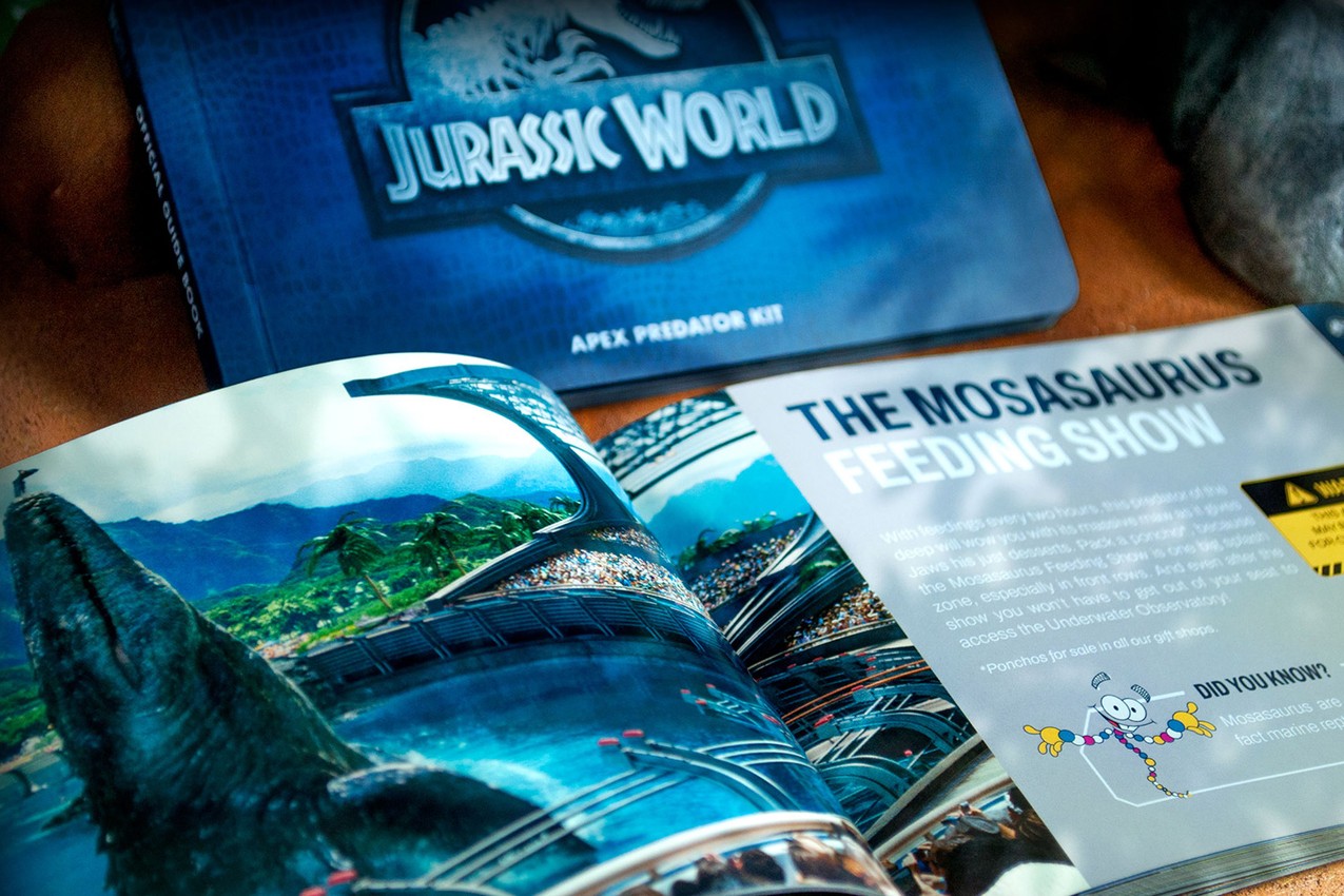 Jurassic World Apex Predator Kit Collectible Set by Doctor