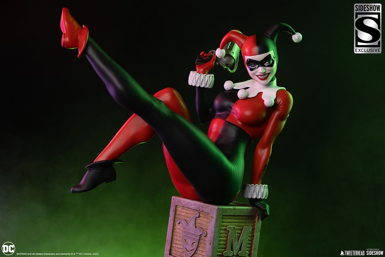 Harley Quinn Exclusive Edition - Prototype Shown View 2