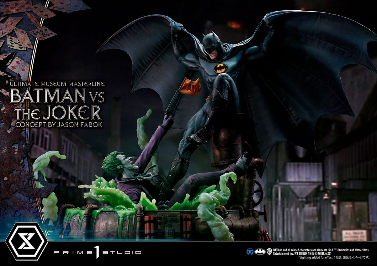 DC Comics Batman vs. The Joker (Deluxe Version) 1:3 Scale Statue - Prototype Shown View 1