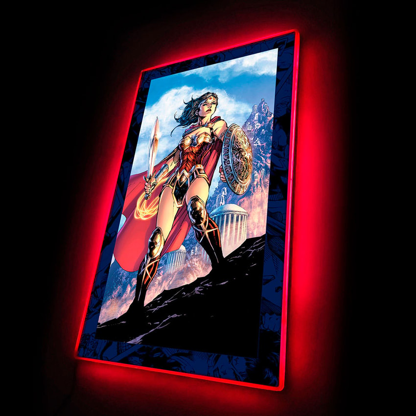 Wonder Woman LED Mini-Poster Light