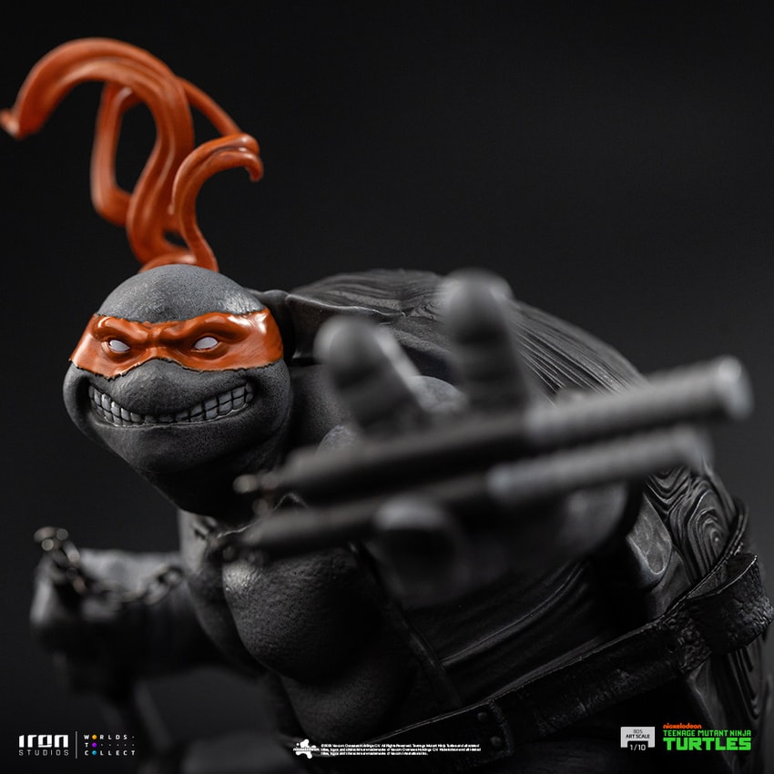 Teenage Mutant Ninja Turtles Michelangelo (Grayscale) 1:10 Scale Statue  Exclusive Edition - Prototype Shown View 3