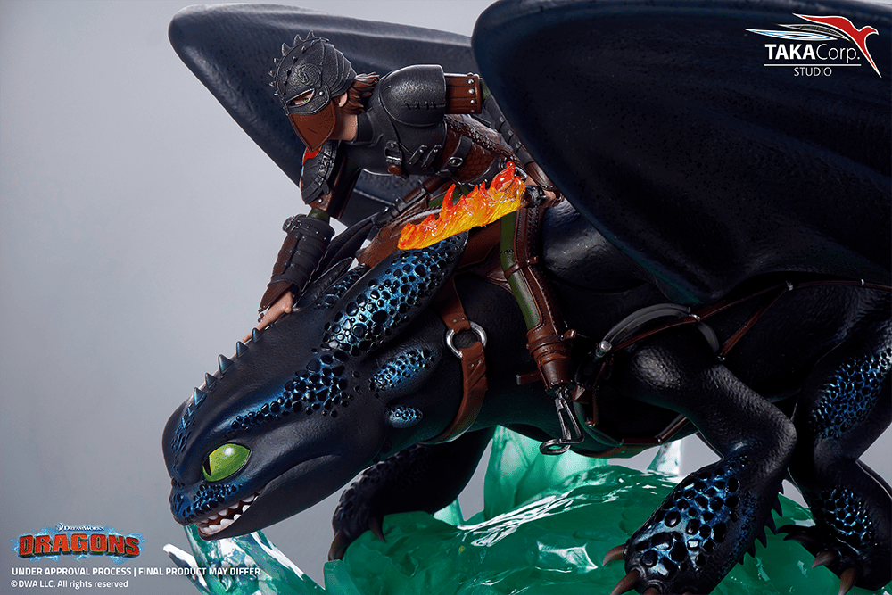 How to Train Your Dragon Toothless & Hiccup Statues  View 2