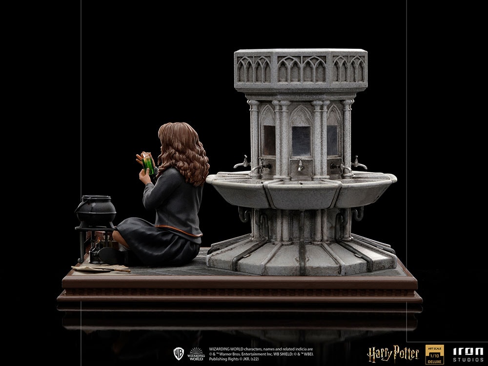 Harry Potter Hermione Granger Polyjuice Deluxe 1:10 Scale Statue - Prototype Shown View 6