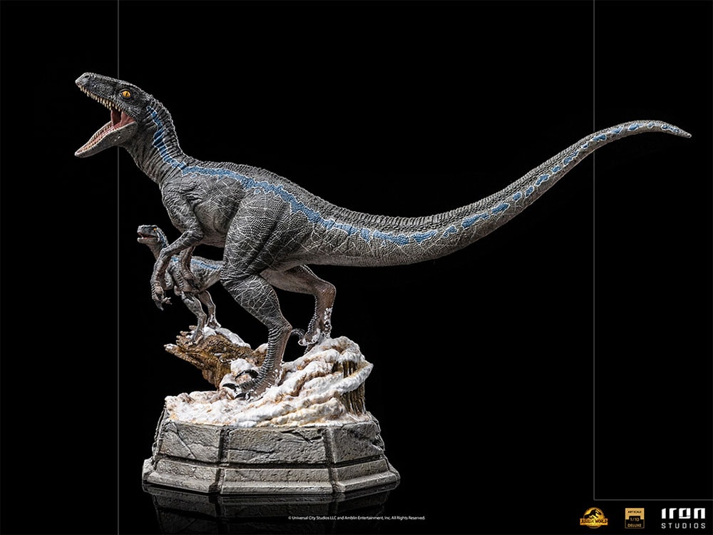 Jurassic World Dominion Blue and Beta Deluxe 1:10 Scale Statue - Prototype Shown View 5