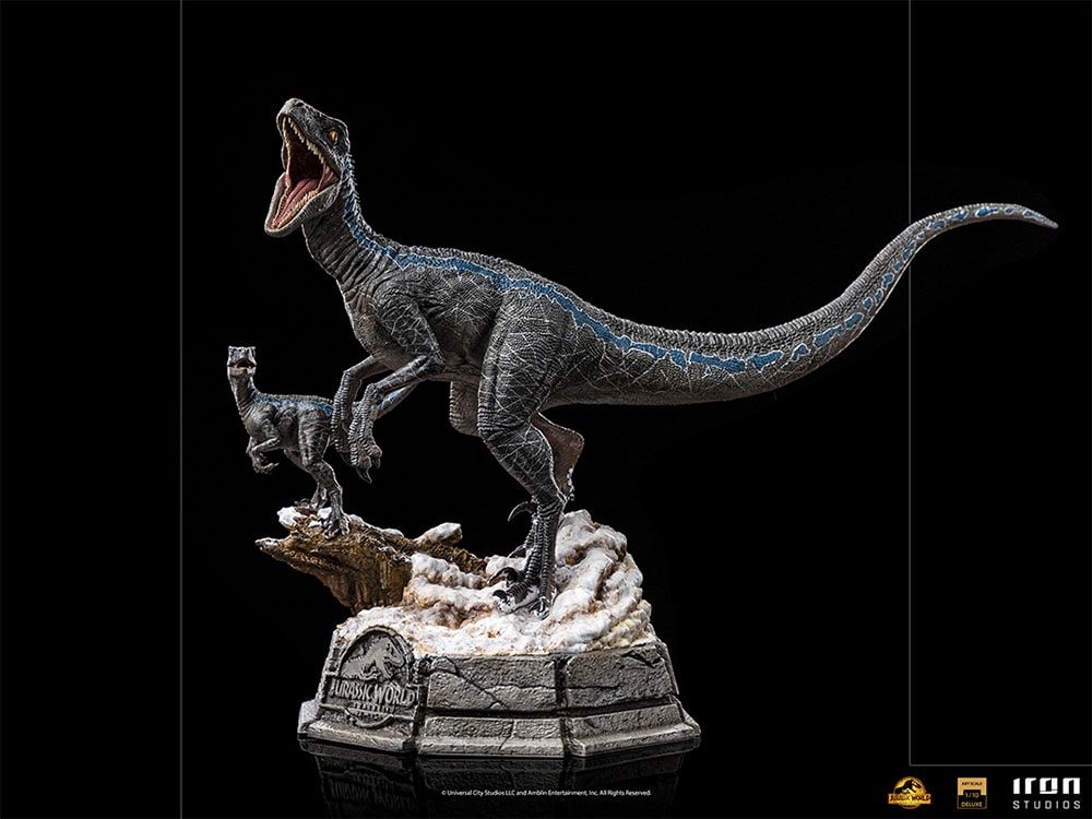 Jurassic World Dominion Blue and Beta Deluxe 1:10 Scale Statue - Prototype Shown View 6