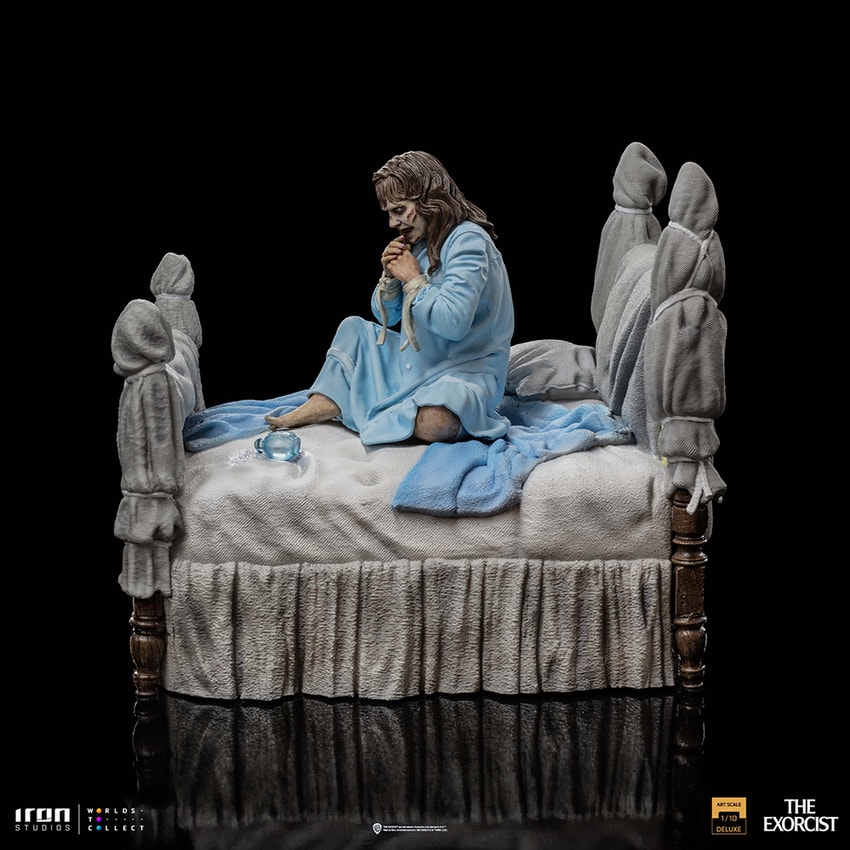 The Exorcist Regan Possessed フィギュア Possessed Regan MacNeil Deluxe 1:10 Scale Statue by Iron