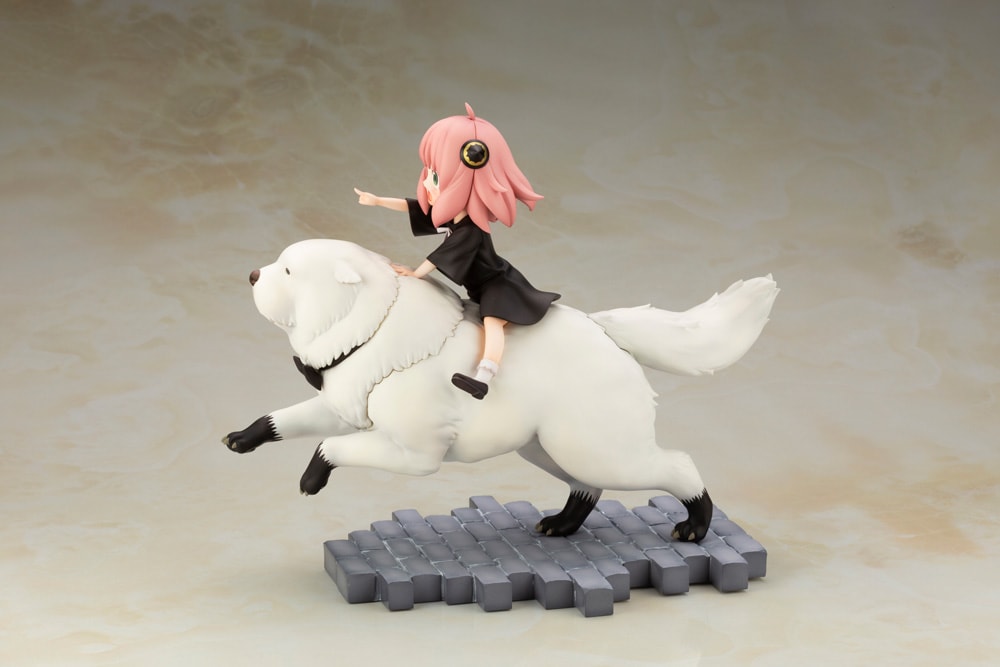 Anya Forger & Bond Forger- Prototype Shown