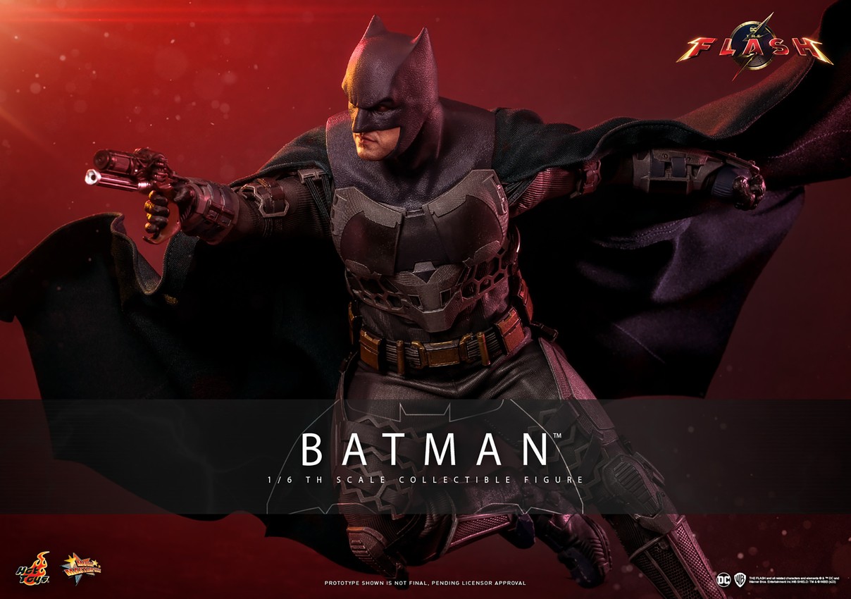 Batman Sixth Scale Figure by Hot Toys | Sideshow Collectibles